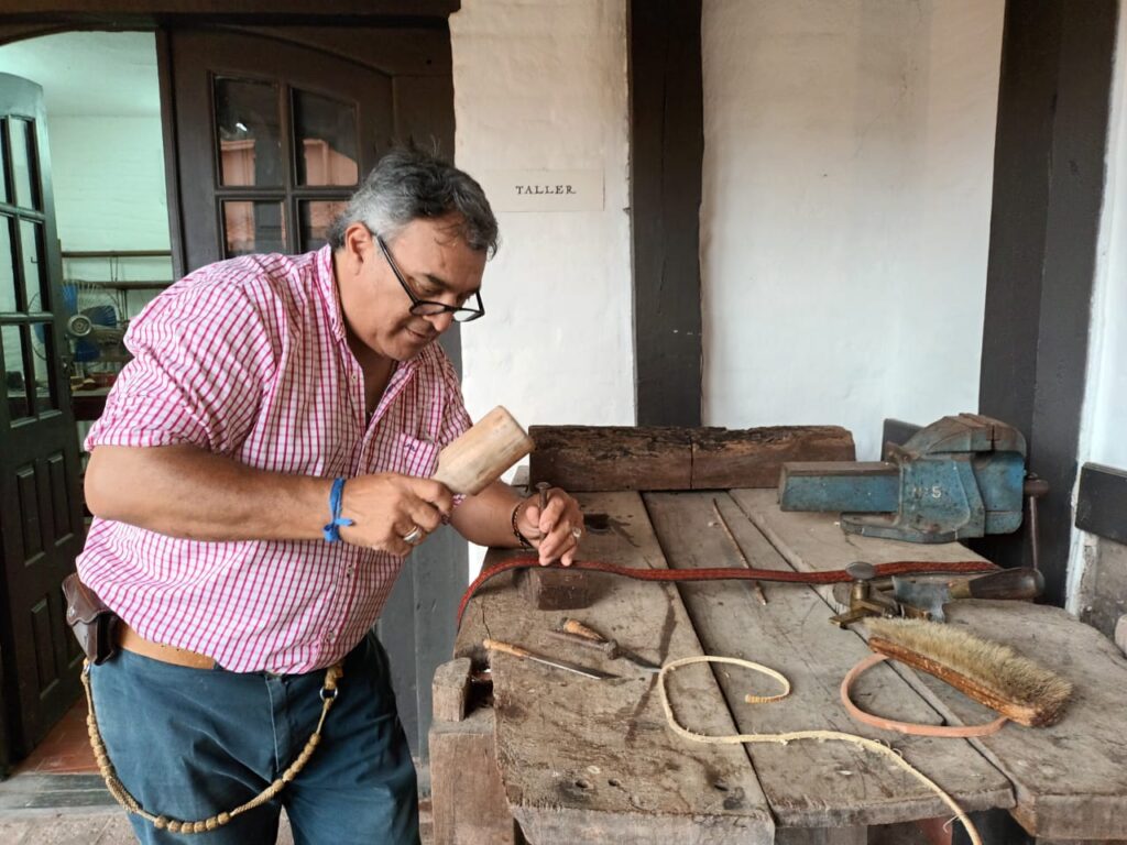 FERIA NAVIDEÃ_A-MUSEO DE ARTESANÃ_AS (5)