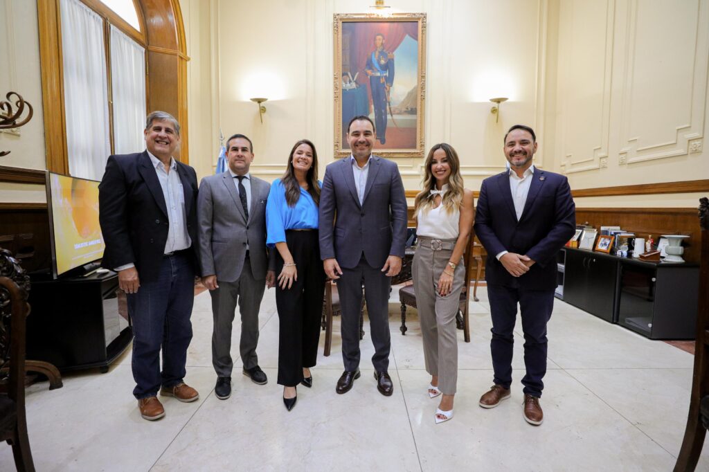 Hermanos del Vera Firma convenio 1