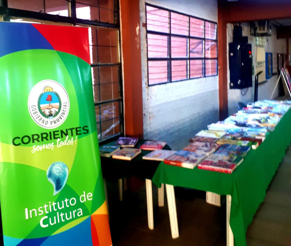 FERIAS DE LIBRO EN LAS ESCUELAS (5)