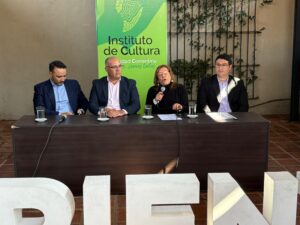 PRESENTACIÓN- FERIA DEL LIBRO DE CAÁ CATÍ (4)