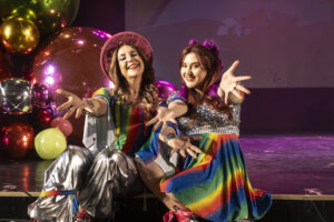 Cantando con Adriana y Bailando con Julieta Prensa 2