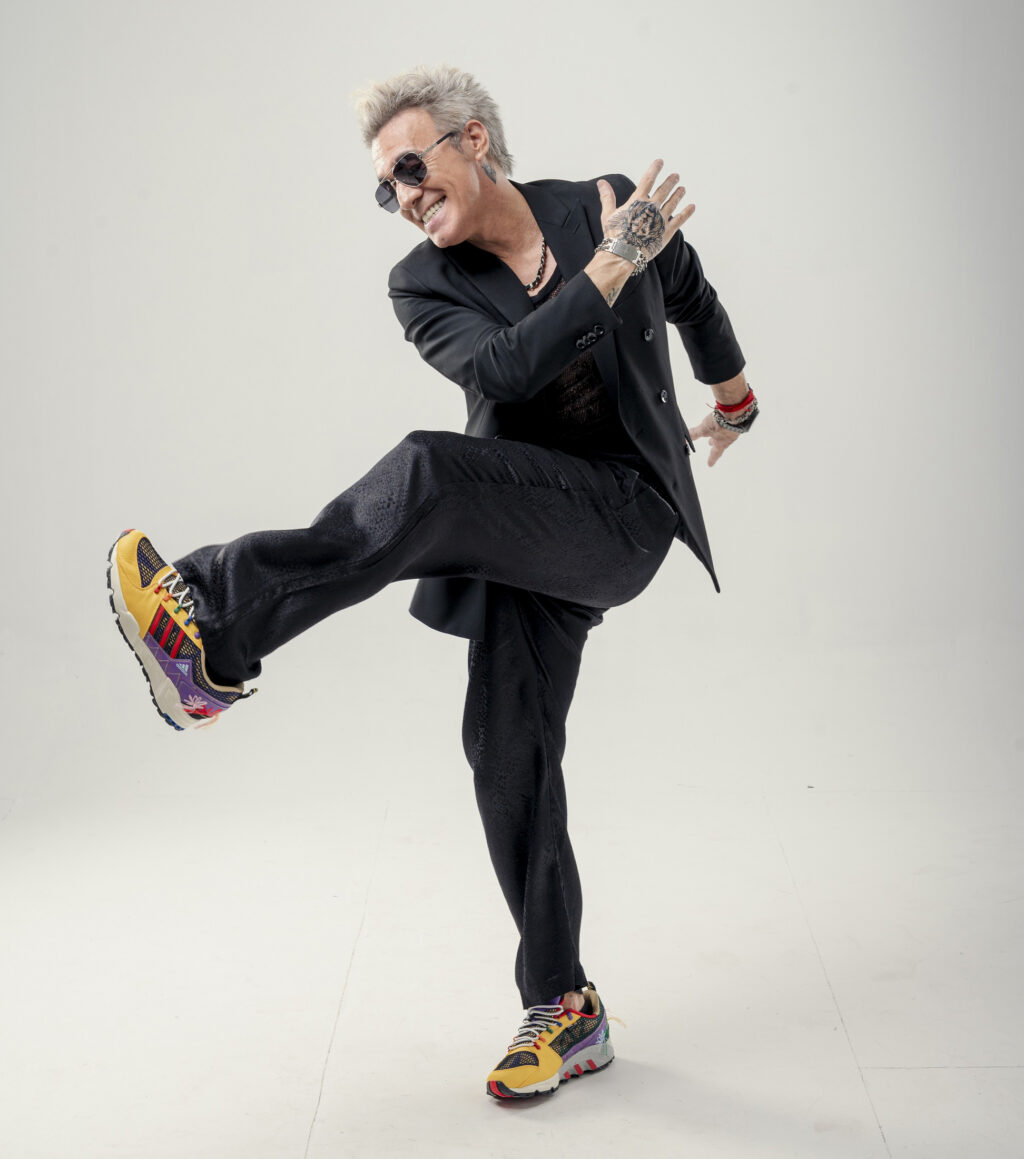 Cae "All Inclusive" al Teatro Vera