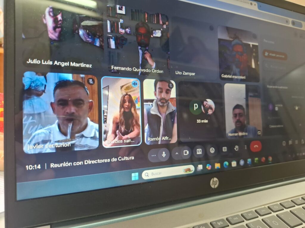 REUNIÓN CON DIRECTORES (1)